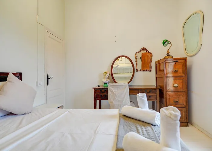 Vila Masia Torres By Hello Homes